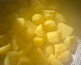 A picture of step 1 of Stir fried cooked potatoes 🥔 🍽.