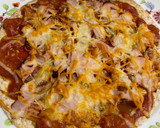 Foto del paso 3 de la receta: Pizza con tortita de trigo integral en freidora de aire