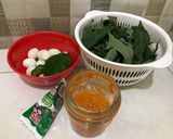 Foto langkah ke 1 dari resep Daun singkong telur puyuh.