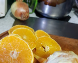 Foto del paso 2 de la receta: Pollo con salsa de naranja y ciruelas