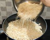 A picture of step 1 of Murmure ladoo puffed rice ladoo.