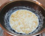 A picture of step 5 of Mac and Cheese Cups | Baked Mac and Cheese Bread Basket |.