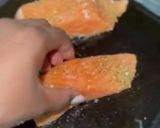 A picture of step 1 of Salmon sushi Bowls.