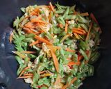 Foto langkah ke 3 dari resep Tumis sayur buncis wortel toge.