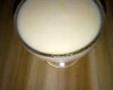 A picture of step 1 of Apple milk shake.