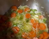 Foto del paso 2 de la receta: Pollo en salsa