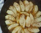 Foto del paso 4 de la receta: Pastel de manzanas caramelizadas a la sartén