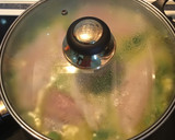 Foto del paso 4 de la receta: Merluza en salsa verde con huevos cocidos