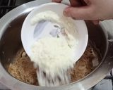 A picture of step 2 of Dam Wali Saviyan(vermicelli).