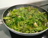 Foto del paso 4 de la receta Longanizas con acelgas salteadas