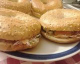 Φωτογραφία βήματος 4 της συνταγής Bagels με καπνιστό σολομό