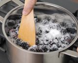 Szederlekvár recept fázis 2 fotója