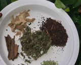 A picture of step 1 of Black ginger Tea.