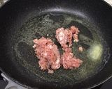 รูปขั้นตอนการทำที่ 2 ของ ข้าวผัดหมูสับซอสโชยุ