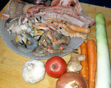 Foto del paso 1 de la receta: Fumet de pescado o caldo de pescado (Sin sal)