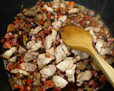 Foto del paso 2 de la receta: Arroz montañés de carne y setas