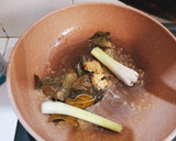 Foto langkah ke 3 dari resep Sop Ayam Pak Min Klaten.