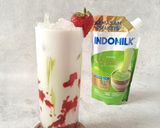 Foto langkah ke 4 dari resep 527. Strawberry Matcha Latte.