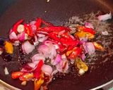 Foto langkah ke 4 dari resep Tumis kerang ala Didi.