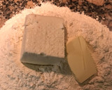 Foto del paso 1 de la receta: Galletitas navideñas de hojaldre alemán