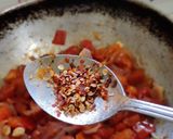 A picture of step 4 of Pizza sauce.