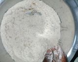 A picture of step 3 of Soft, layered onion chapati.
