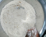 A picture of step 3 of Soft, layered onion chapati.