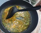รูปขั้นตอนการทำที่ 5 ของ ข้าวผัดกระเทียมไข่เจียวออมเล็ต