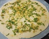 A picture of step 2 of Lasuni paratha.