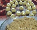 A picture of step 2 of Suji or Semolina Laddoos.