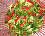 Foto langkah ke 2 dari resep Tumis kepah Asin pedas.