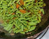 चौलाई फली की सूखी सब्जी(chaulai phali ki sabzi recipe in hindi) रेसिपी चरण 2 फोटो