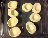 Foto del paso 2 de la receta Huevos rellenos de mi abuela