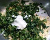 A picture of step 2 of Methi Thepla.