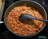 A picture of step 4 of 20 mins: ground turkey marinara sauce pasta.