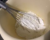 Une image de l'étape 3 de Flan pâtissier à la compote de prunes et pêches.