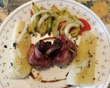 Foto del paso 5 de la receta: Piernas de pollo indues abrazadas con panceta ahumada