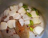 A picture of step 1 of Simple vegetable biryani in pressure cooker.