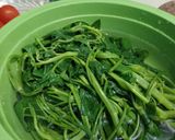 Foto langkah ke 2 dari resep Plecing Kangkung Khas Lombok.