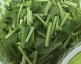 Hình bước làm 2 của món Canh cải nấu nem viên