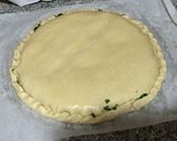Foto del paso 8 de la receta Empanada de espinacas, piñones y pasas
