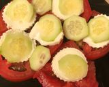 Foto del paso 3 de la receta Ensalada de tomate, queso fresco y jamón con salsa de cilantro