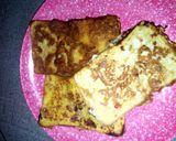 A picture of step 3 of Fried Bread with Egg.