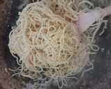 Foto langkah ke 3 dari resep Mie basah goreng.