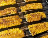 A picture of step 3 of Sweet corn on the cob "ribs".
