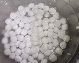 Hình bước làm 2 của món Chè đỗ đen, trân châu, cốt dừa