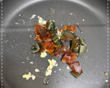 青椒皮蛋炒花生小魚乾的食譜步驟3照片