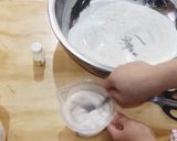 Foto langkah ke 6 dari resep Odading viral mang oleh.