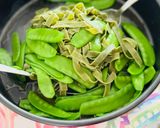 Une image de l'étape 3 de 💚 Champignons de Paris farcis au beurre de persil, servis avec des tagliatelles.