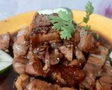 Hình bước làm 3 của món Thịt kho tiêu mới lạ với heo quay